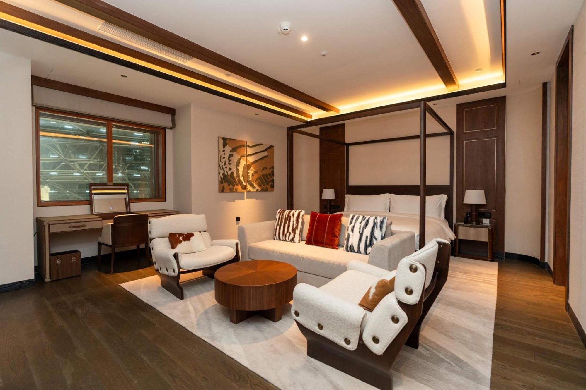 Vignette Collection Snow World By Ihg