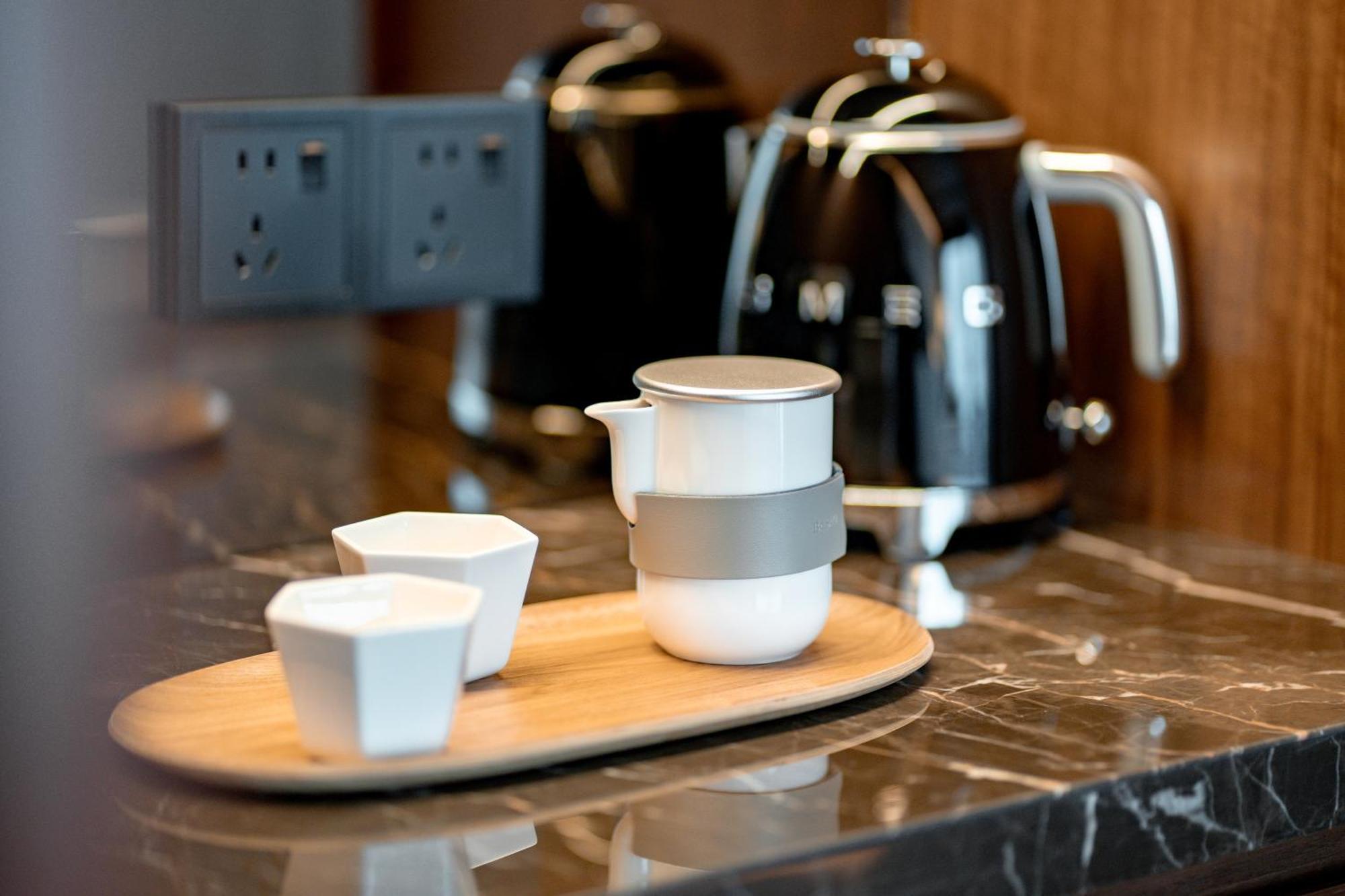 Vignette Collection Snow World By Ihg